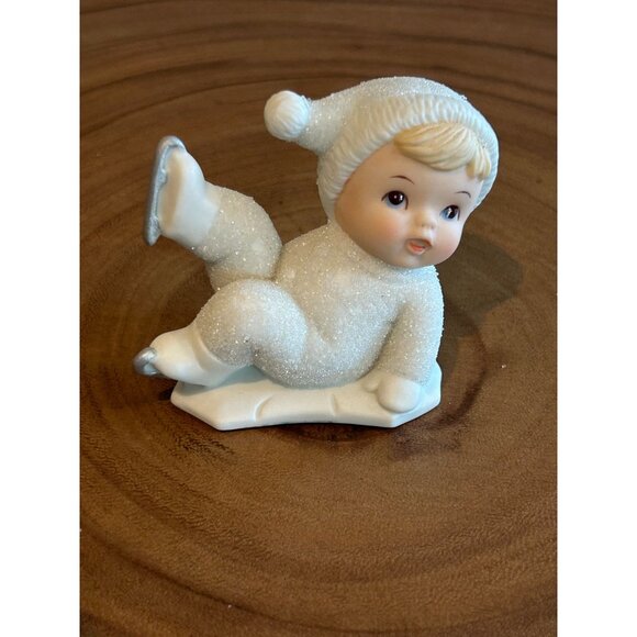 Vintage Homco Snow Baby Ice Skater Figurine Collectible - Picture 1 of 9